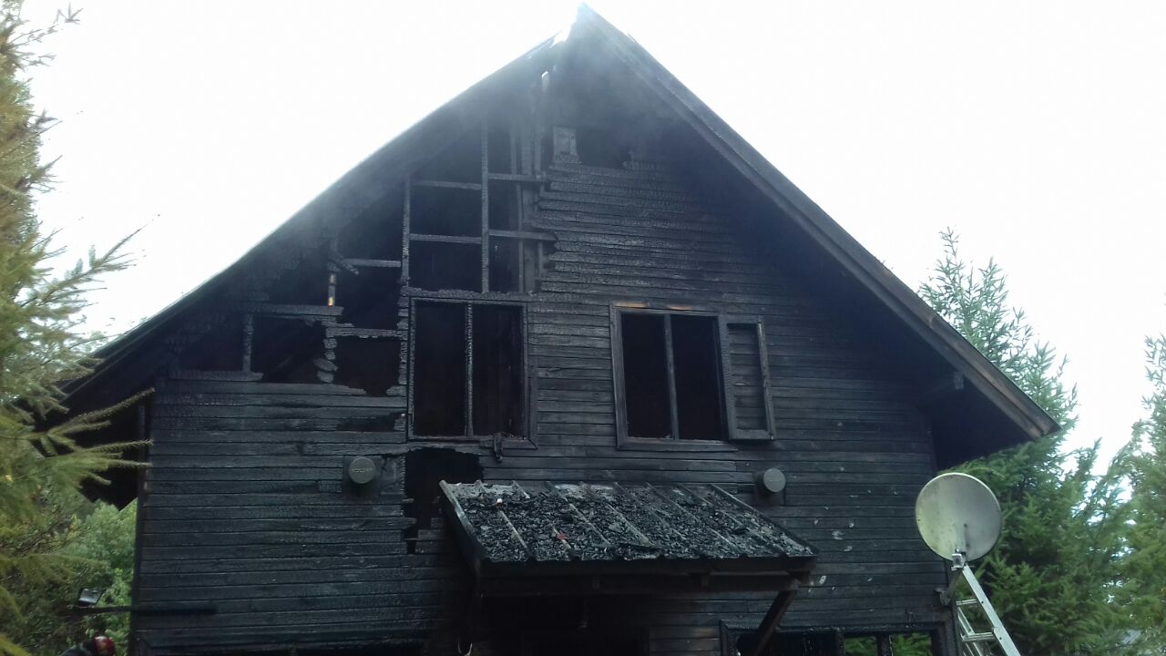 Fotos: Karina Cuevas, Bomberos Voluntarios de Villa la Angostura.