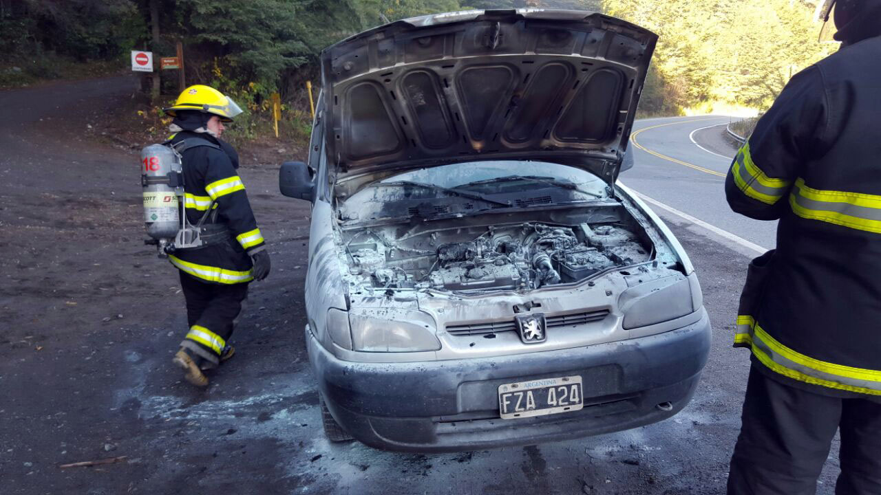 Fotos: Karina Cuevas/Bomberos Voluntarios.