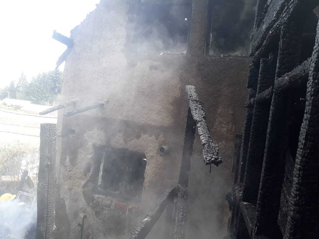 Fotos: Karina Cuevas, Bomberos Voluntarios de Villa la Angostura.